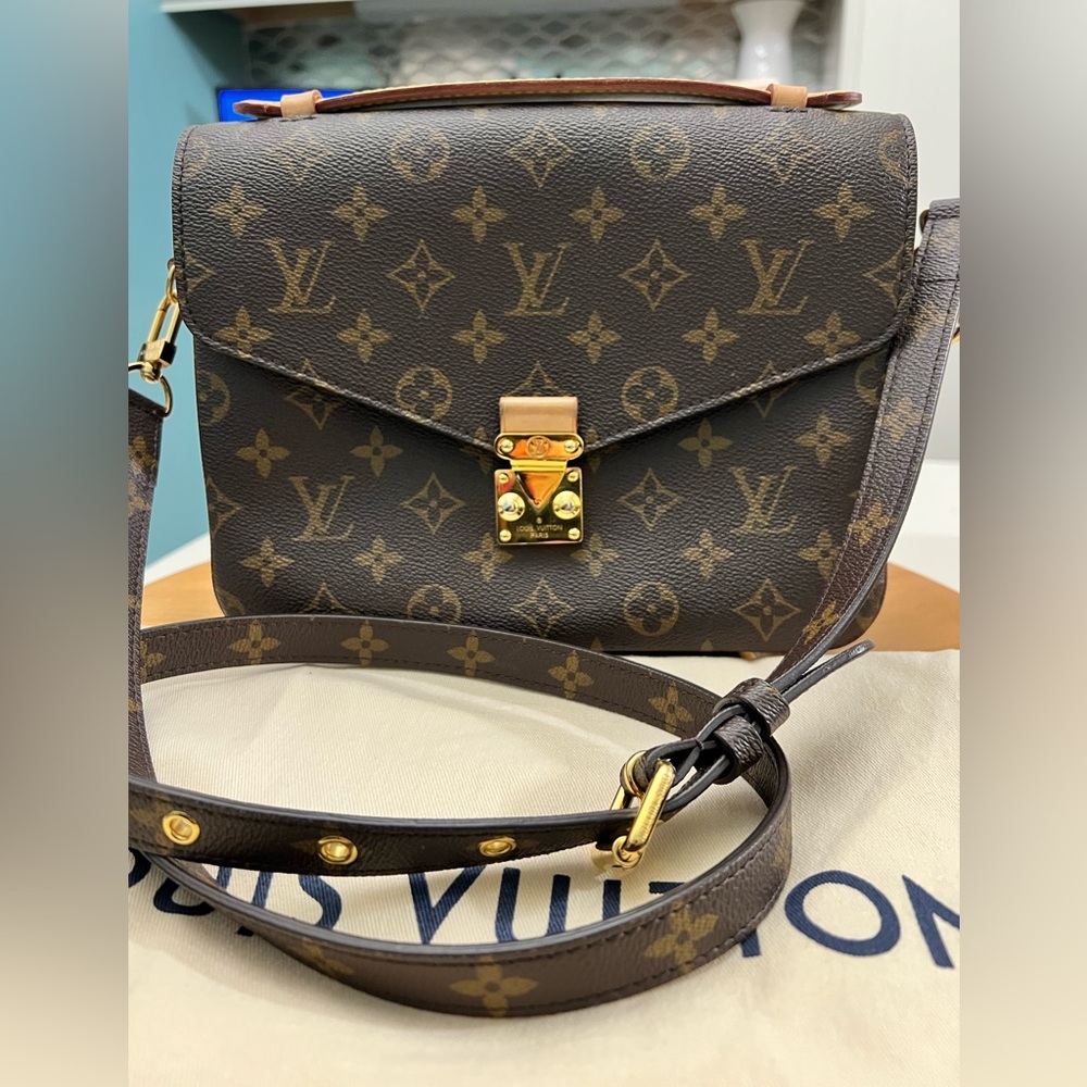 Louis Vuitton Pouchette Métis Authentic